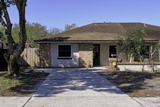 Building Photo - 1382 Hendren Dr