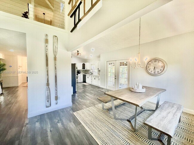 Building Photo - 4700 Regina Dr