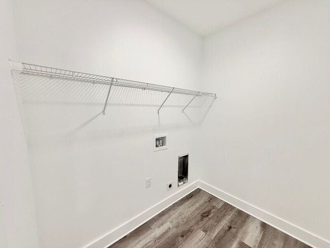 Building Photo - 3278 Bernath Dr