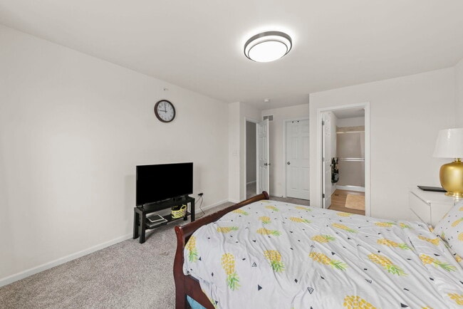 Building Photo - 4415 Monroe Ct