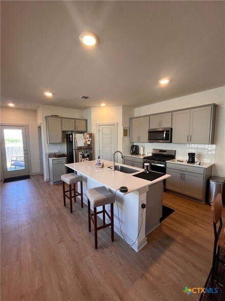 Building Photo - 308 Millbrook Blvd