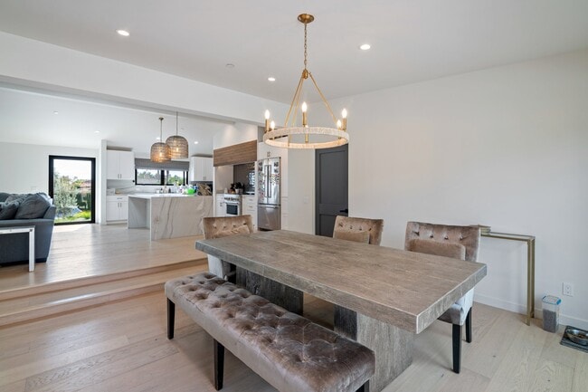 Building Photo - 3116 Calle Fresno