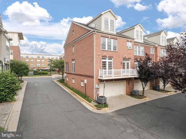 Building Photo - 7980 Vigne Ct
