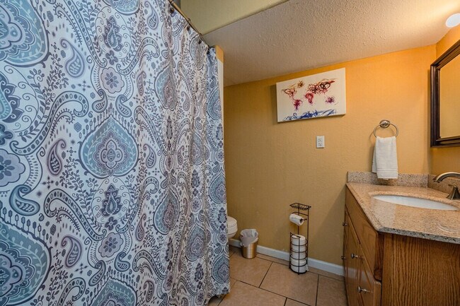 Building Photo - 1131 S 8th St