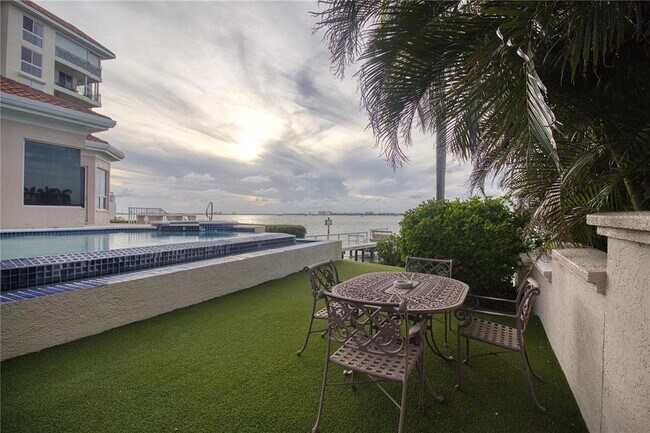 Building Photo - 4709 Dolphin Cay Ln S