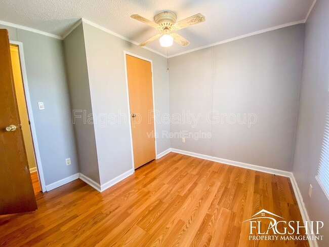 Building Photo - 126 Radford Dr
