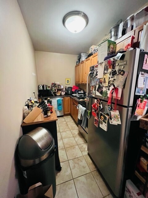 Building Photo - 9 Rice St