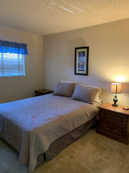 Building Photo - 7430 E Chaparral Rd