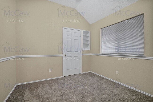 Building Photo - 2119 Amherst Dr