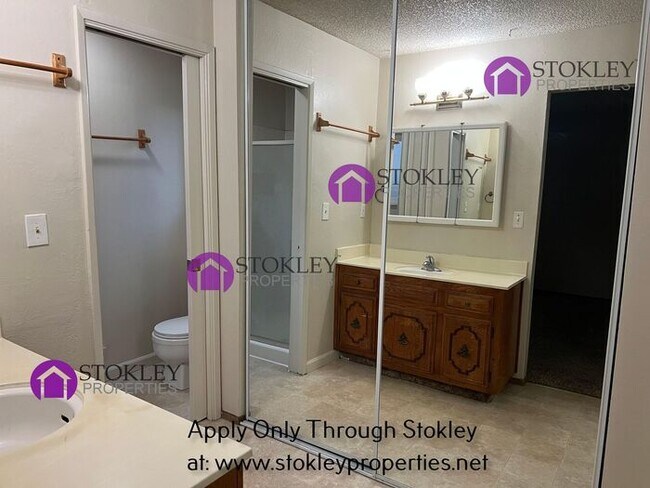 Building Photo - 580 Heather Pl