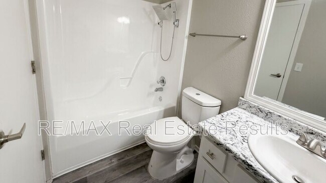 Building Photo - 4416 Acoma St