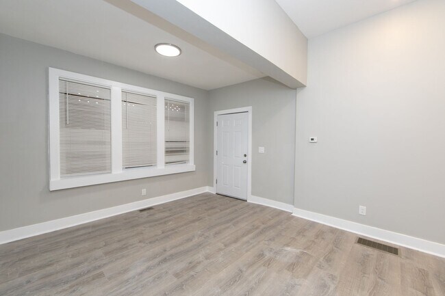 Building Photo - Brand New 1 Bed/1.5 Bath Apartment on Broadway Avenue in Camden!