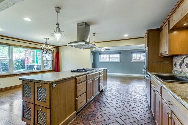 Building Photo - 4306 Benning Dr