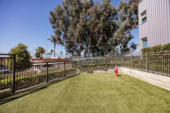 Building Photo - Lighthouse Community 4 Bedroom Home - Ocea...