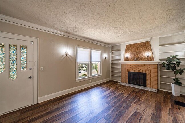 Building Photo - 1029 Katherwood Dr SW
