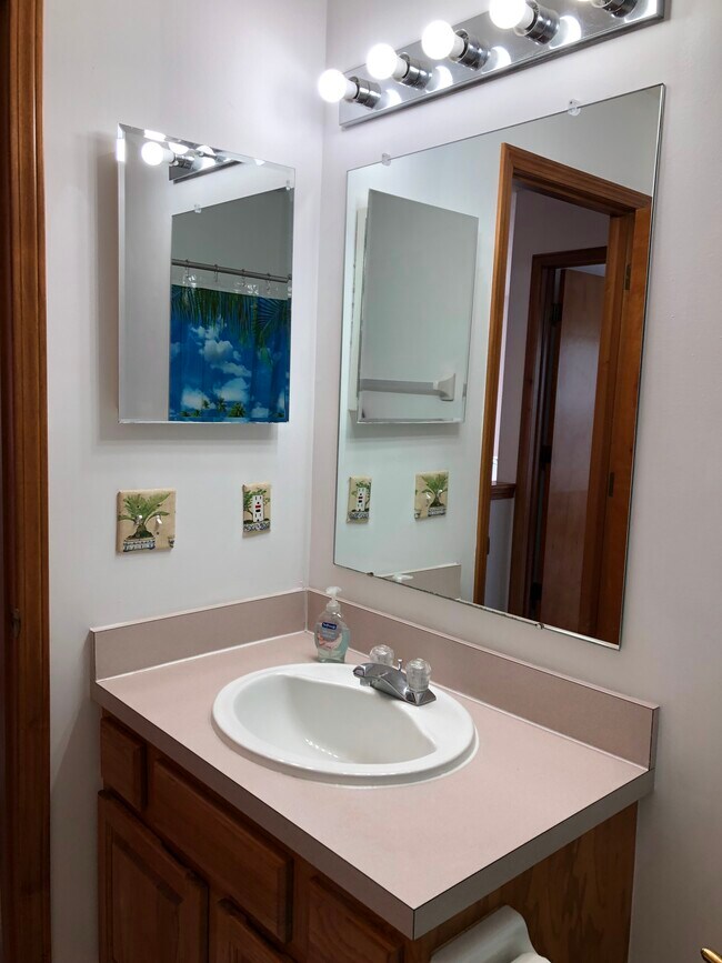 Building Photo - 6136 Brigids Close Dr