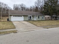 Building Photo - 1321 Wright Cir