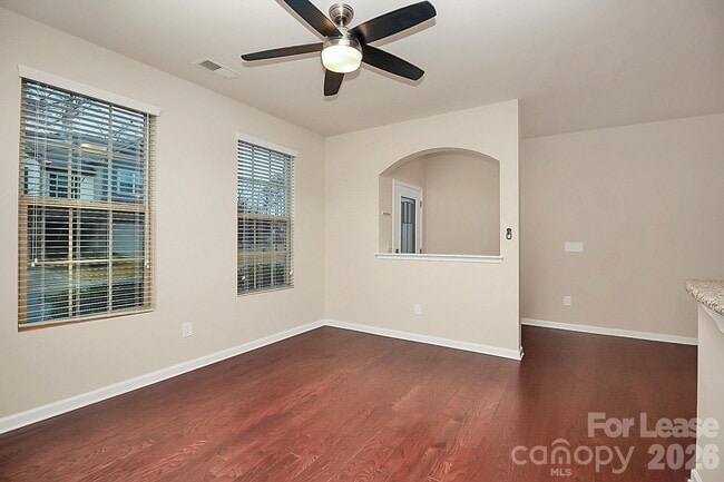 Building Photo - 5040 Mockernut Ln