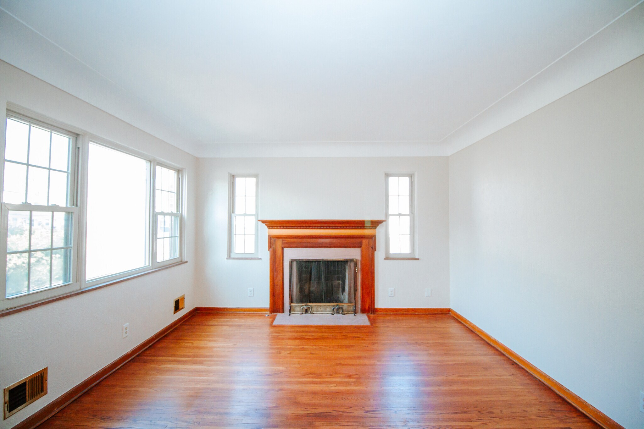 Building Photo - 2303 Mellwood Ave