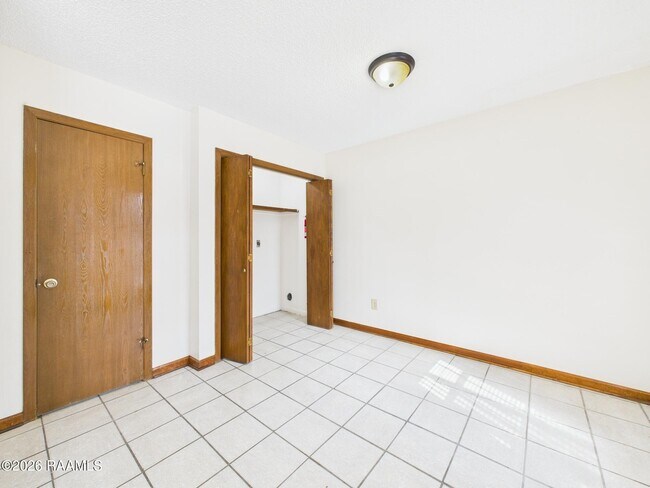 Building Photo - 113 Shekel Dr