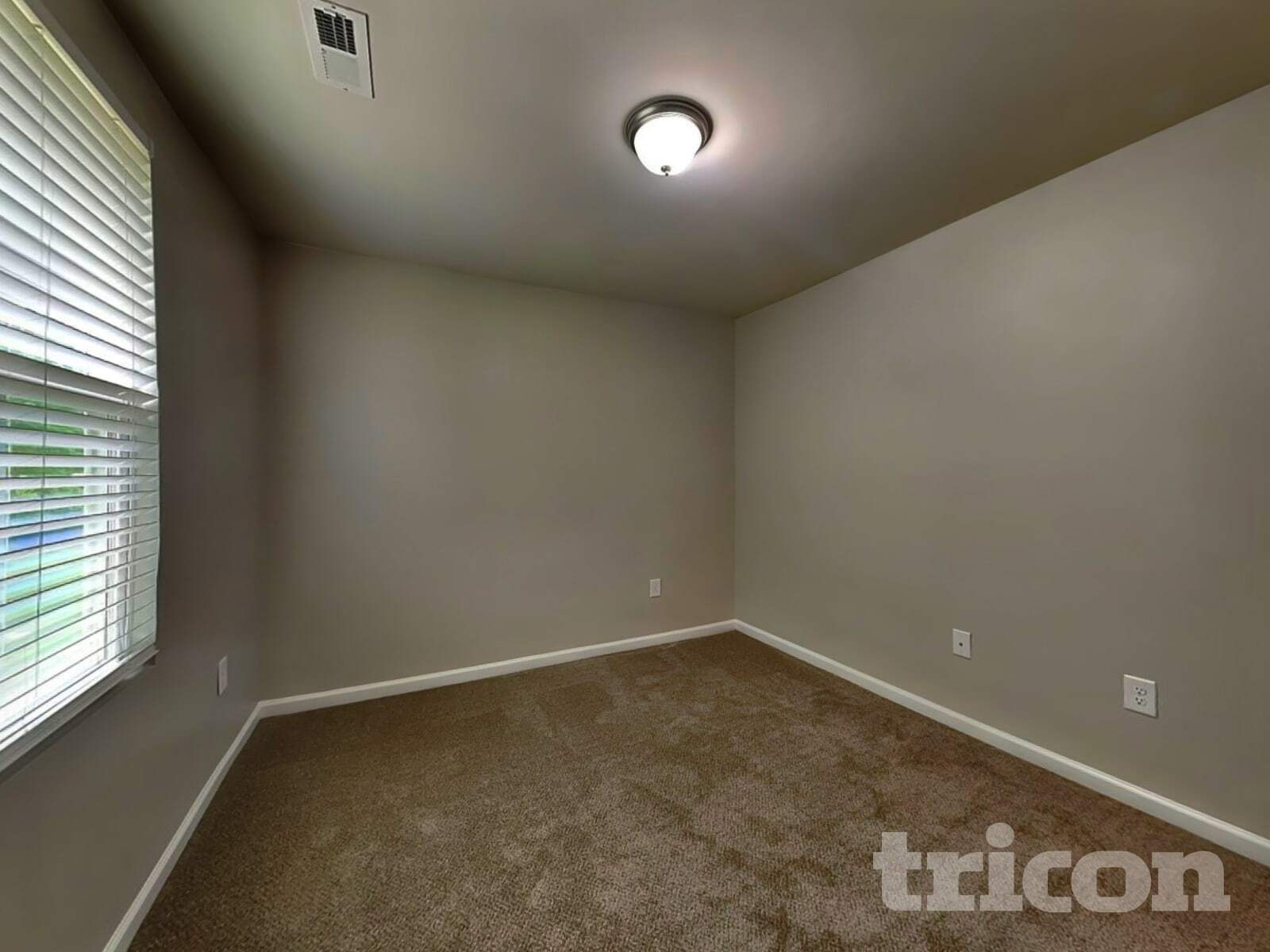 Building Photo - 38 E Lumber Ct