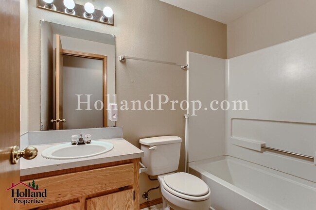 Building Photo - 15470 SW Donna Ct