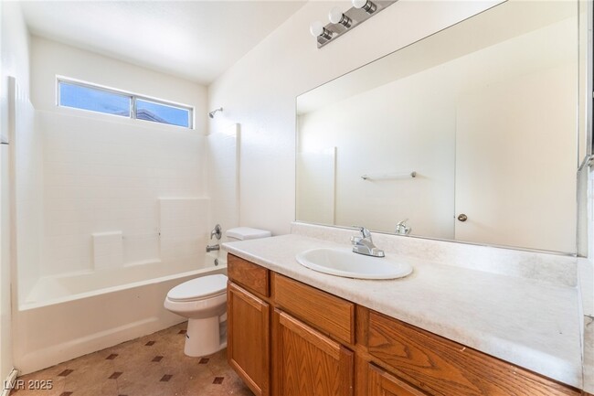 Building Photo - 906 Mandolin Way