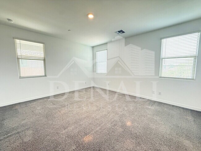 Building Photo - 12523 W Calle de Sol