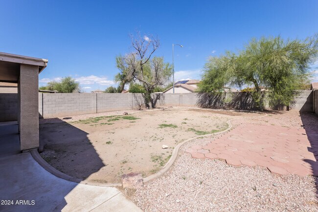 Building Photo - 12330 W Valentine Ave