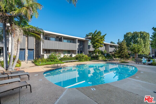 Building Photo - 13233 Fiji Way