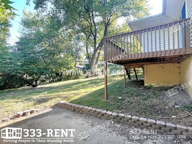 Building Photo - 414 E 91st St