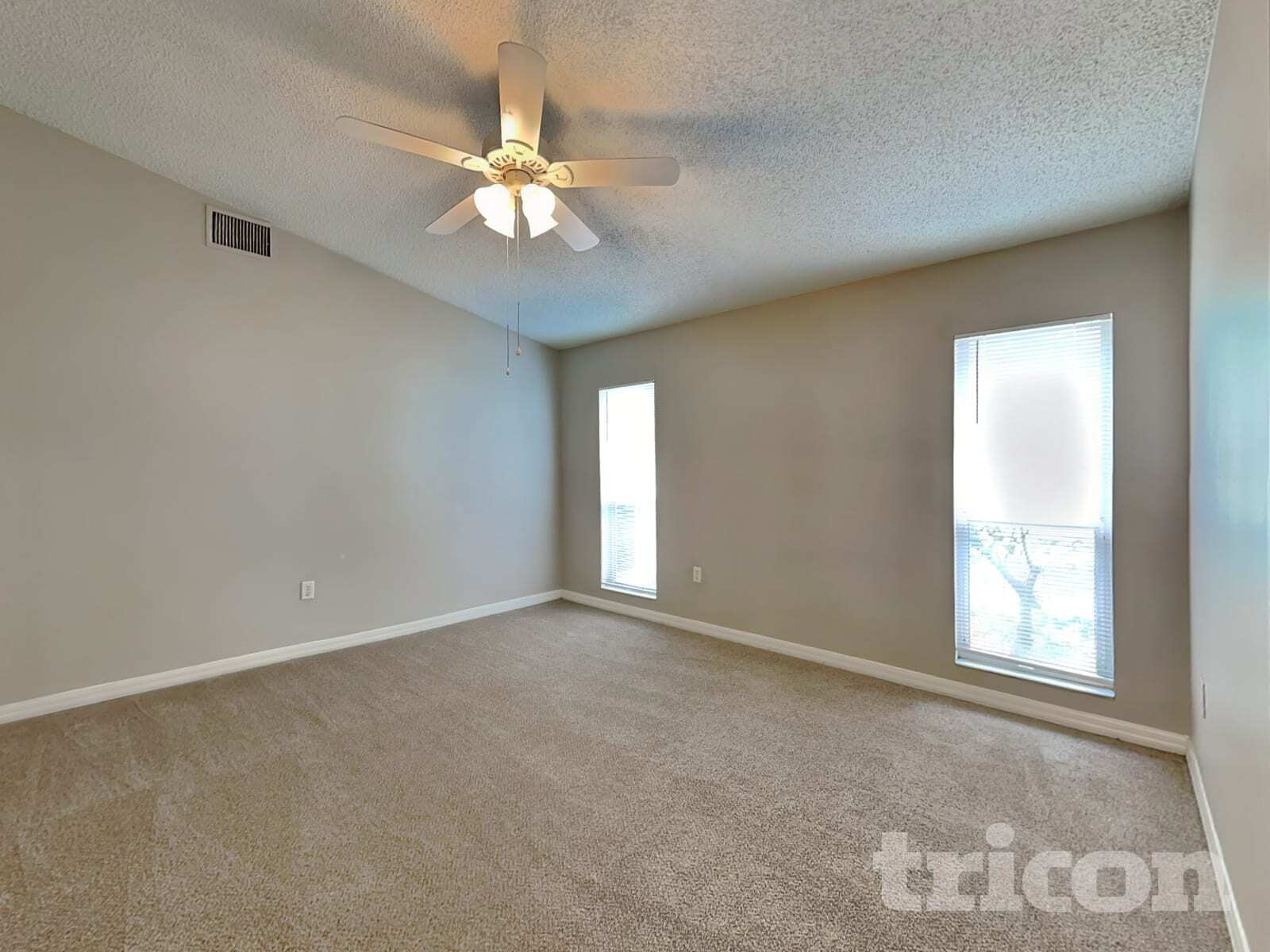 Building Photo - 914 Whisper Lake Dr