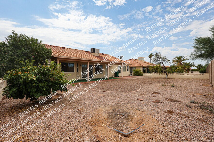 Building Photo - 2720 Leisure World