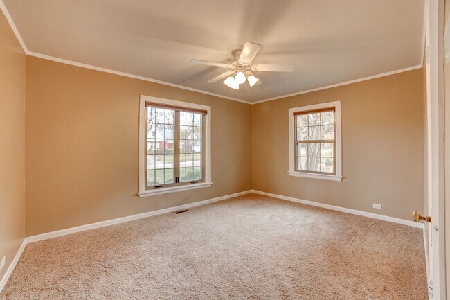 Building Photo - 1208 S New Haven Ave