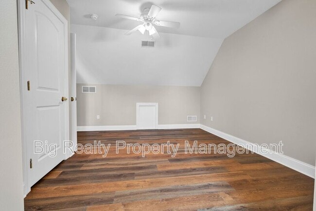 Building Photo - 364 Prospect Ave