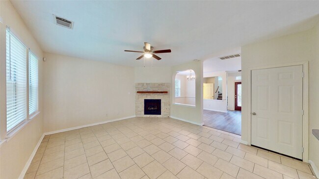 Building Photo - 14527 Eastern Redbud Ln