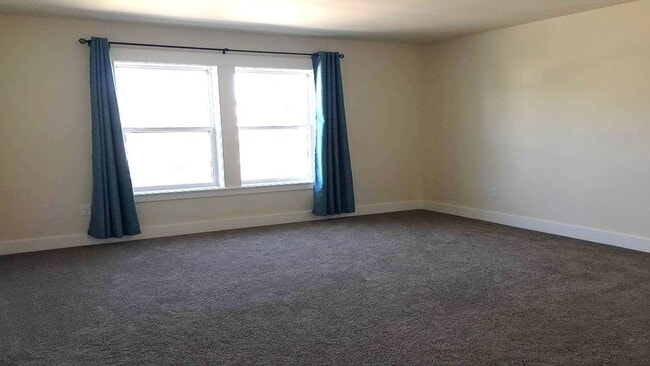 Building Photo - 4 bedroom, 3 bath home in Josephine Crossing