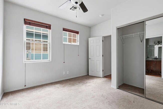 Building Photo - 2382 W Cripple Creek Dr