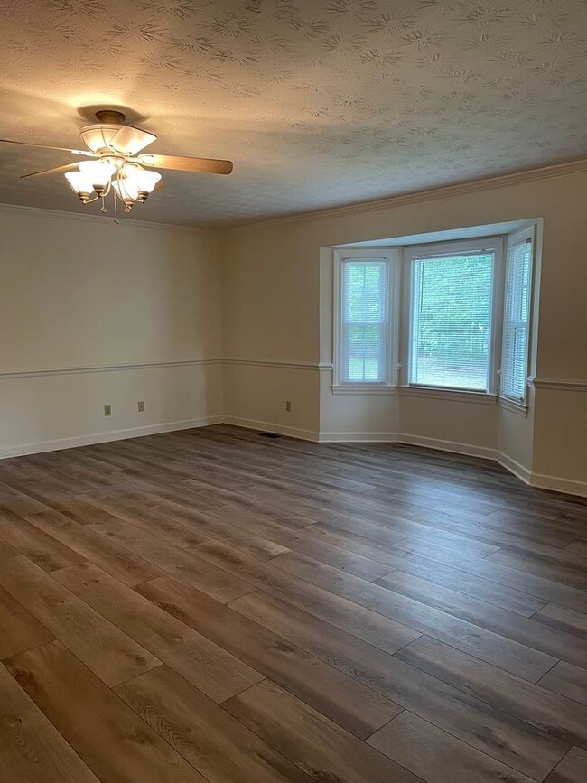 Building Photo - 1701 Pennyroyal Rd