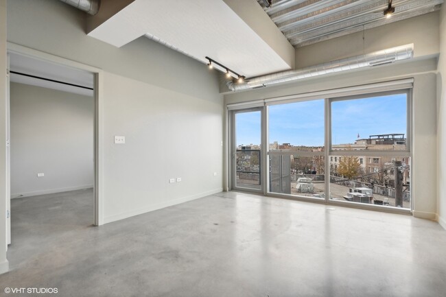 Building Photo - 1241 N Milwaukee Ave