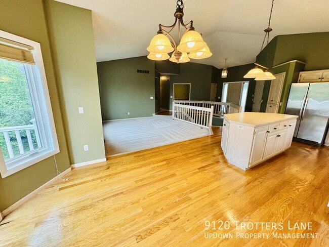 Building Photo - 9120 Trotters Ln
