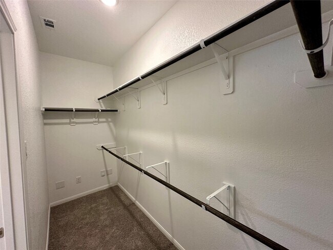 Building Photo - 10419 Astor Pt Trl