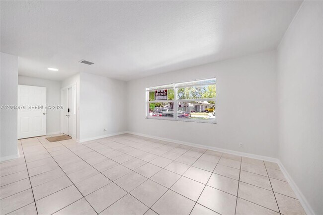 Building Photo - 543 SW 61st Terrace