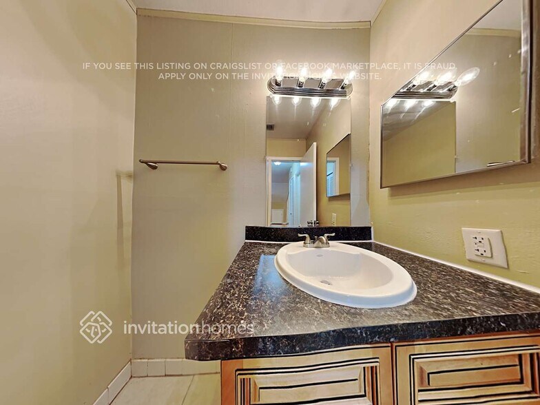Building Photo - 7606 Glades Ct