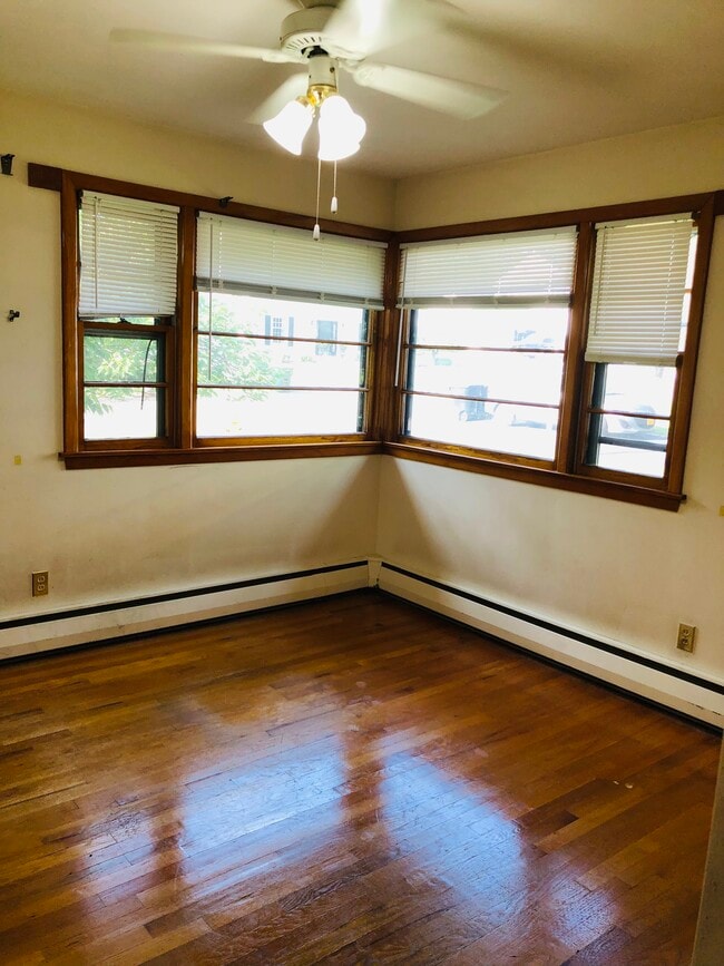 Building Photo - 3112 Belmont Ave