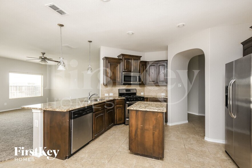 Building Photo - 1721 Jacona Trail