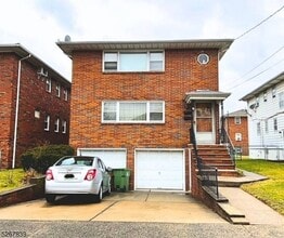 Building Photo - 400 Kennedy Dr