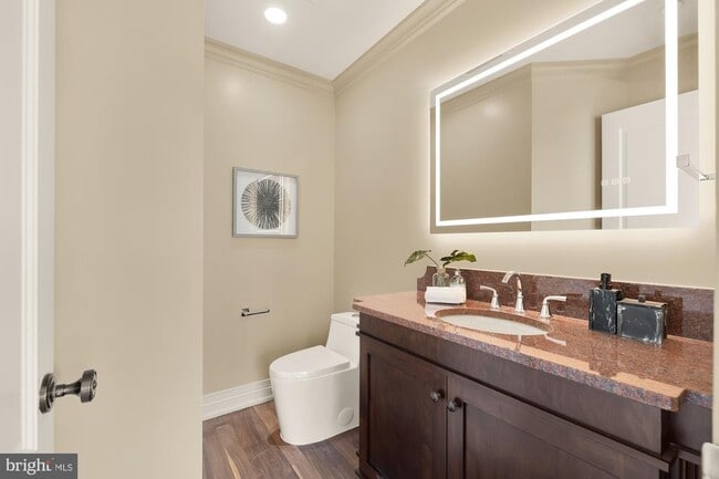 Building Photo - 622 Ponte Villas N