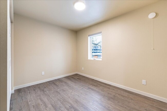 Building Photo - New Construction 2 Story 2 bedroom 1 bath side by side apartment in town