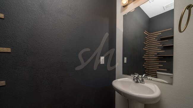 Building Photo - Low Maintenance Living In Banning Lewis Ranch